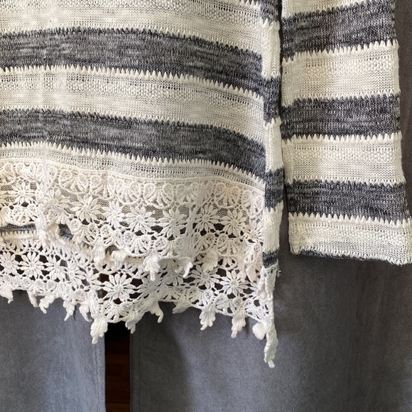 Long sleeve, knit top - Picture 2 of 6